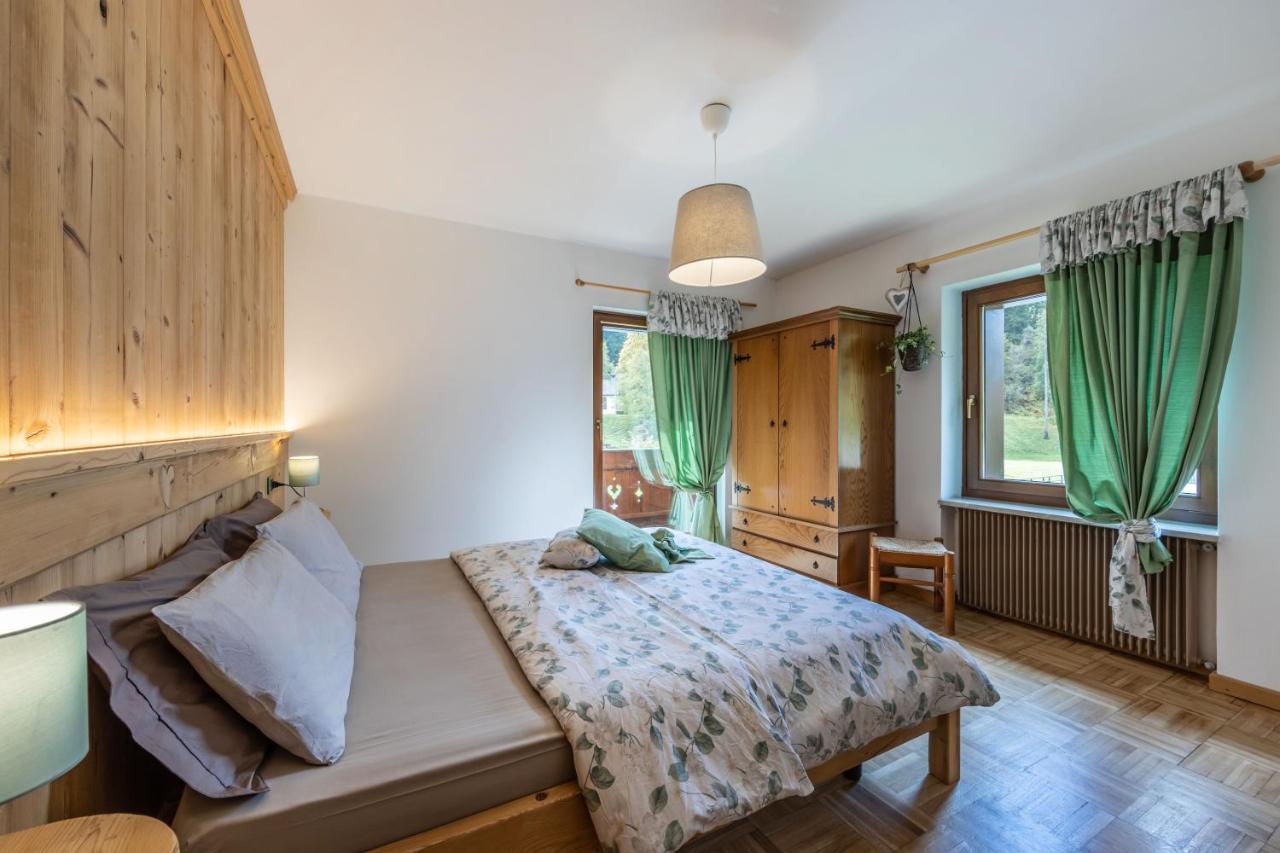 Agritur Broch Villa Fiera Di Primiero Rom bilde
