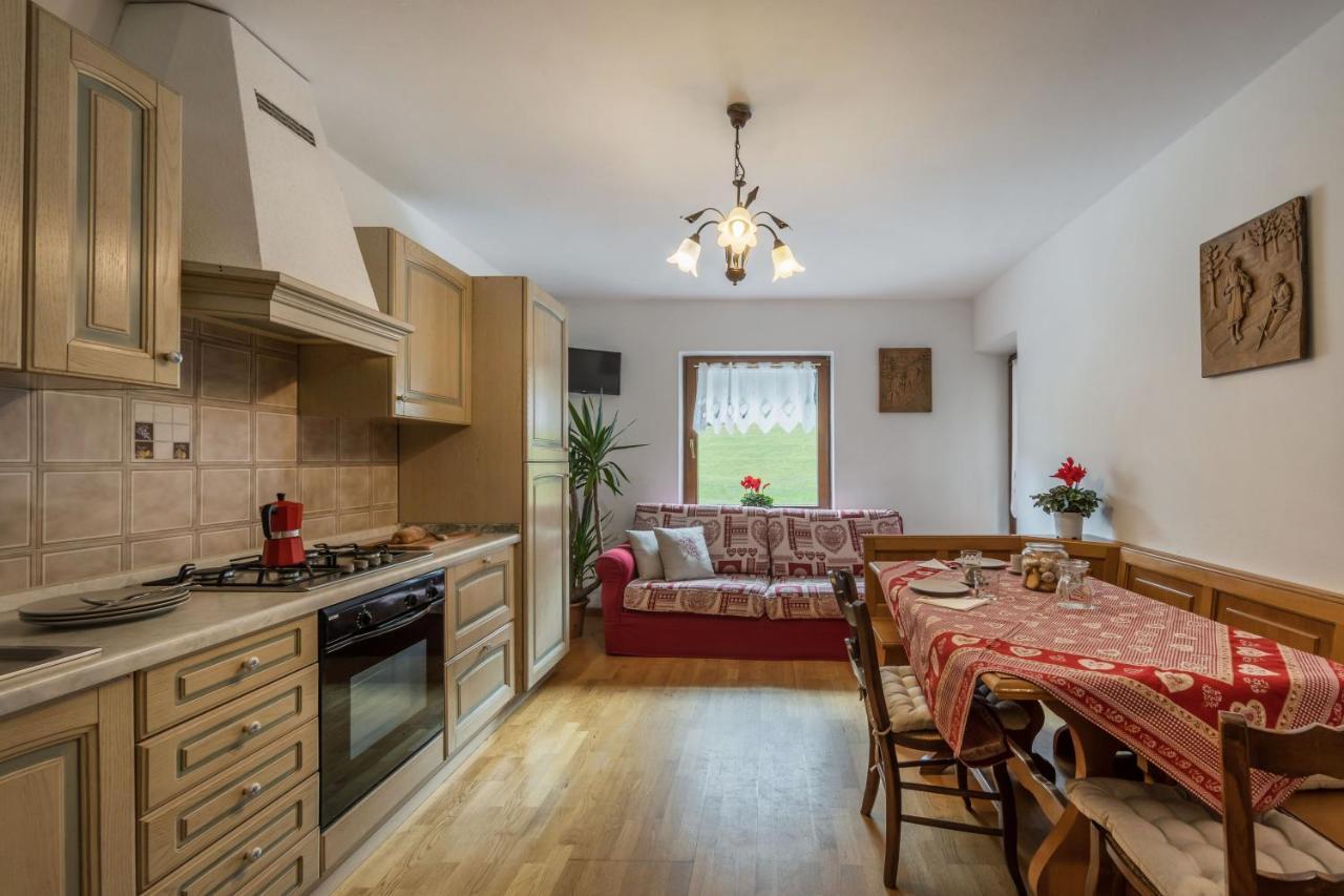 Agritur Broch Villa Fiera Di Primiero Rom bilde