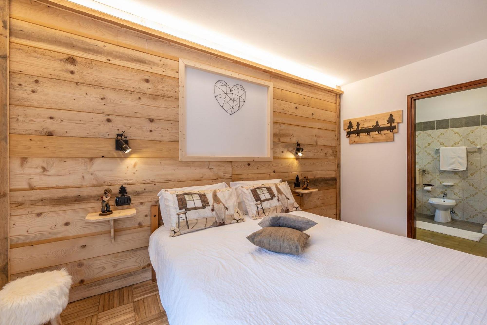 Agritur Broch Villa Fiera Di Primiero Rom bilde